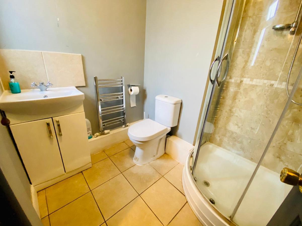 Hollybush 2* Oxford
